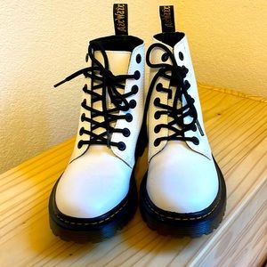 Dr. Martens Luana boots